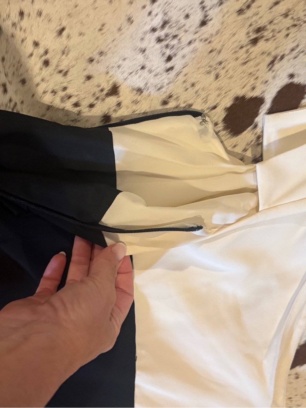 Nicole Miller Black Cream Asymmetrical Neckline cap sleeve  Cocktail Dress - Picture 6 of 6